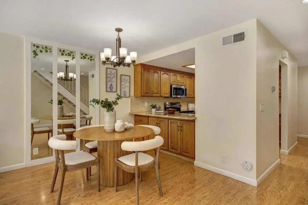 1396 Pinehurst Square San Jose, CA 95117