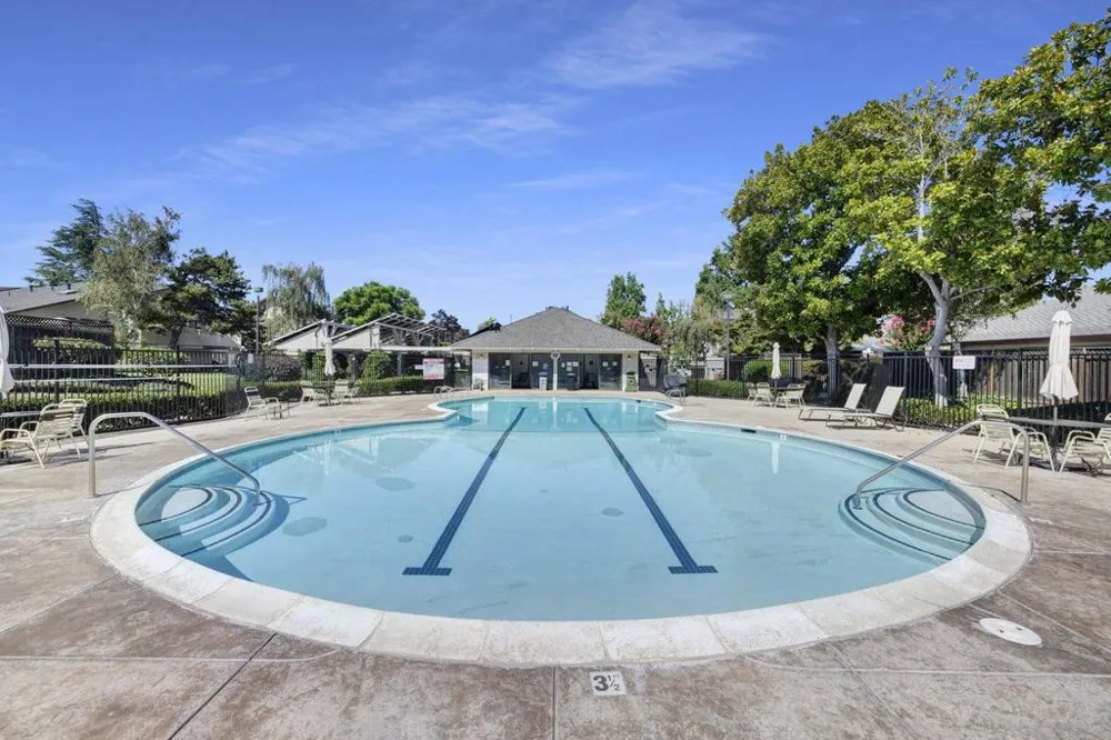 1396 Pinehurst Square San Jose, CA 95117