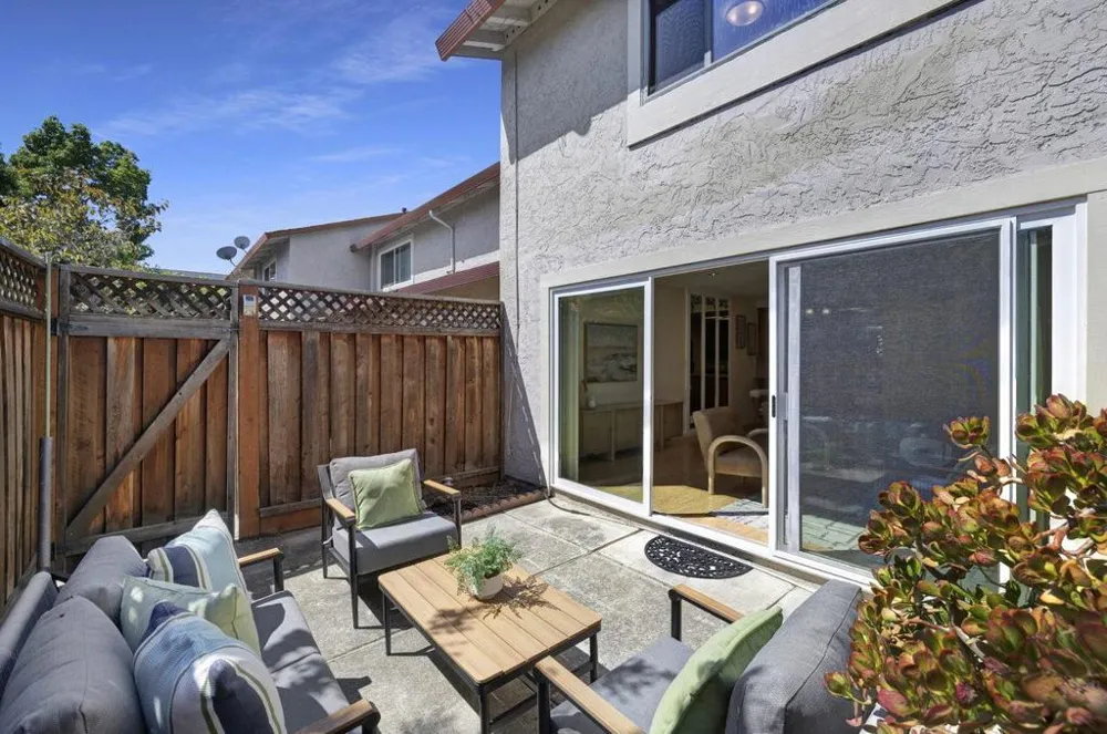 1396 Pinehurst Square San Jose, CA 95117