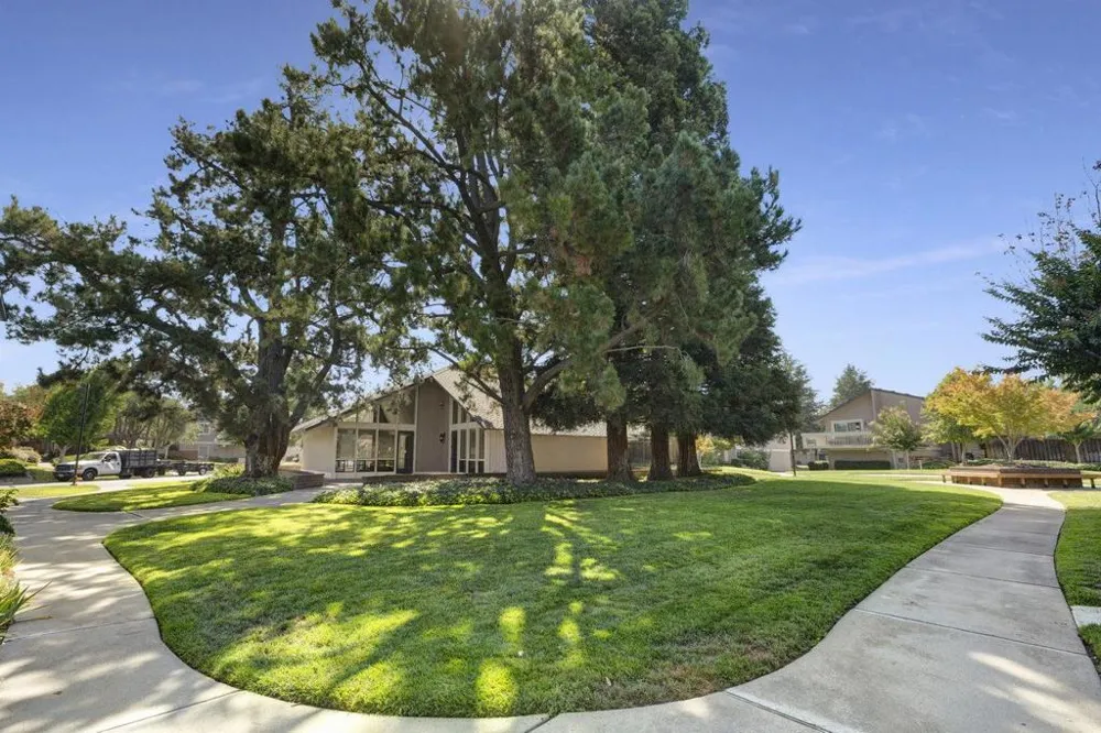 1396 Pinehurst Square San Jose, CA 95117