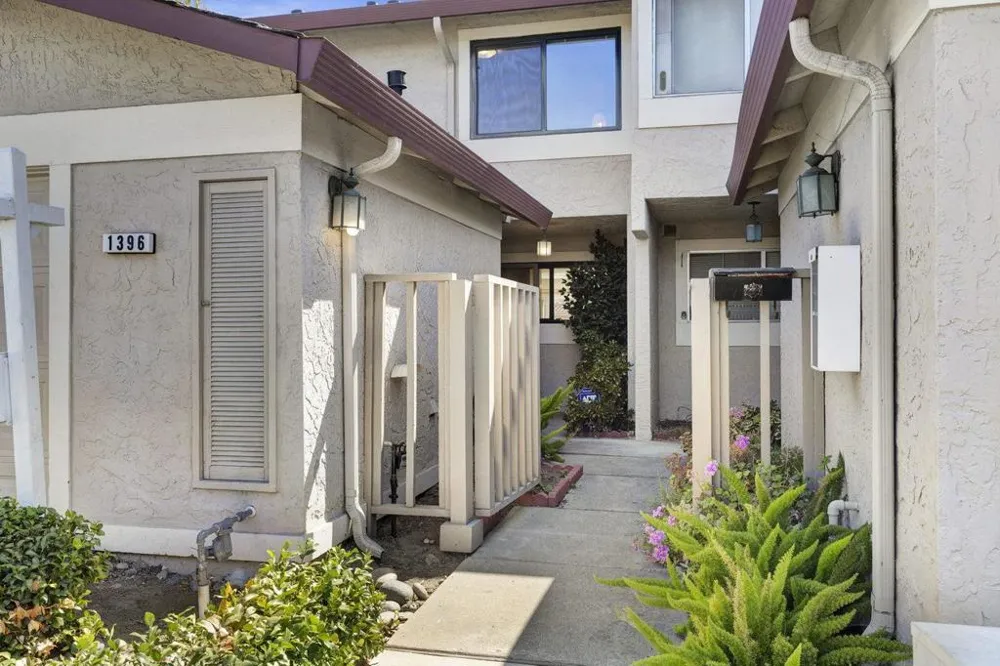 1396 Pinehurst Square San Jose, CA 95117