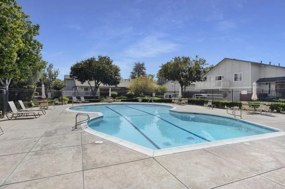 1396 Pinehurst Square San Jose, CA 95117