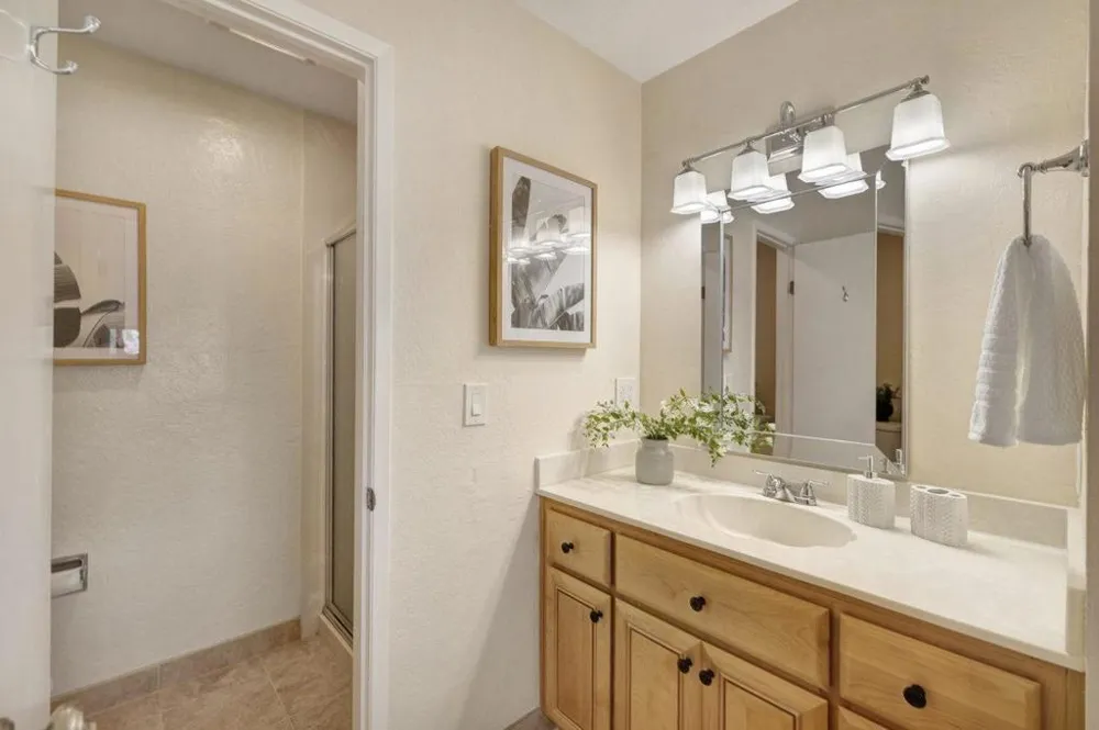 1396 Pinehurst Square San Jose, CA 95117