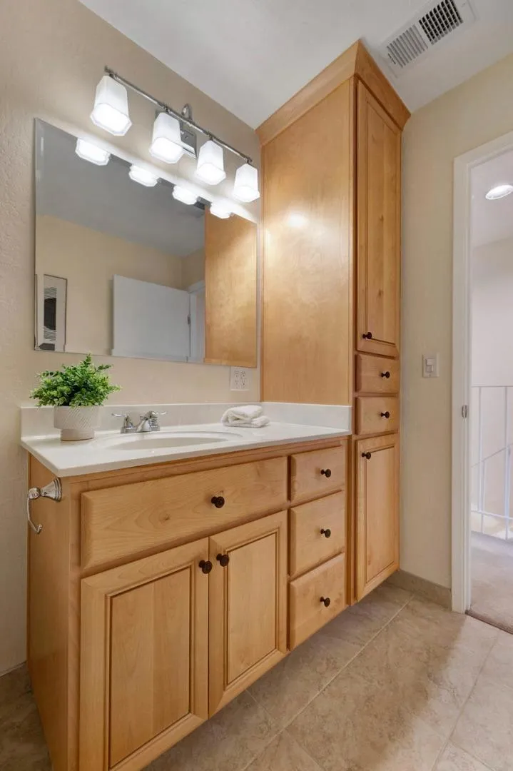 1396 Pinehurst Square San Jose, CA 95117