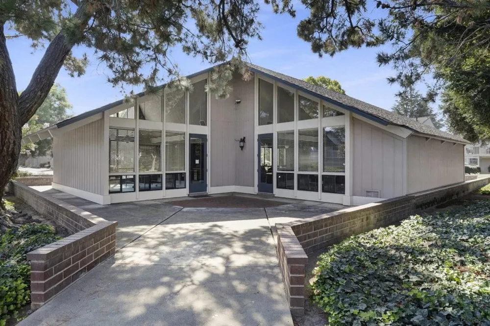 1396 Pinehurst Square San Jose, CA 95117