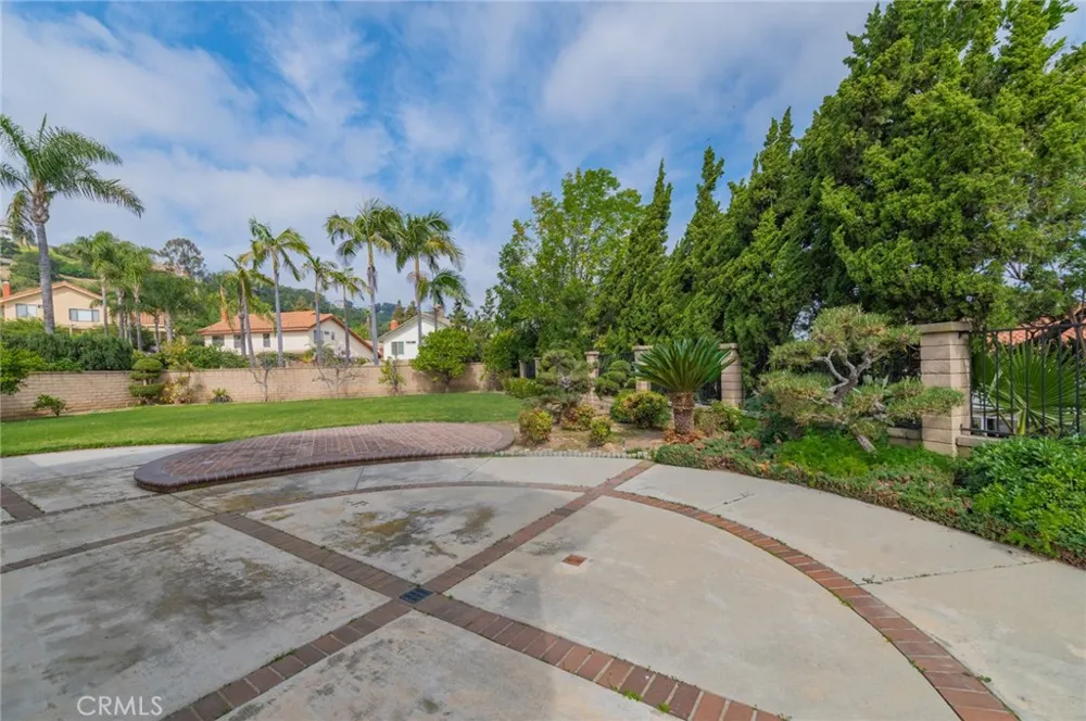 2800 S El Tesoro Hacienda Heights, CA 91745