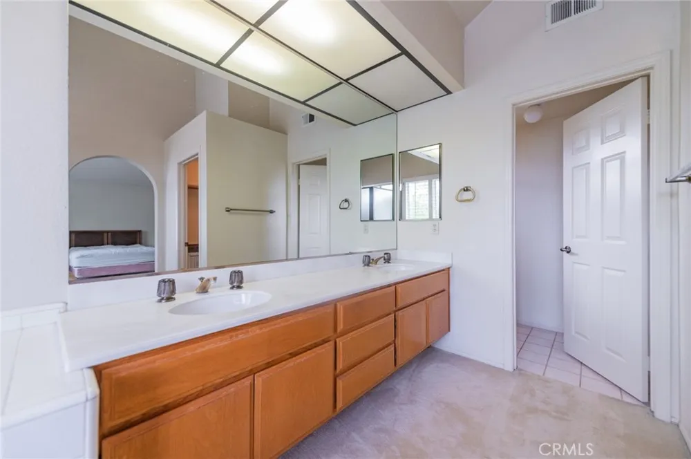 2800 S El Tesoro Hacienda Heights, CA 91745