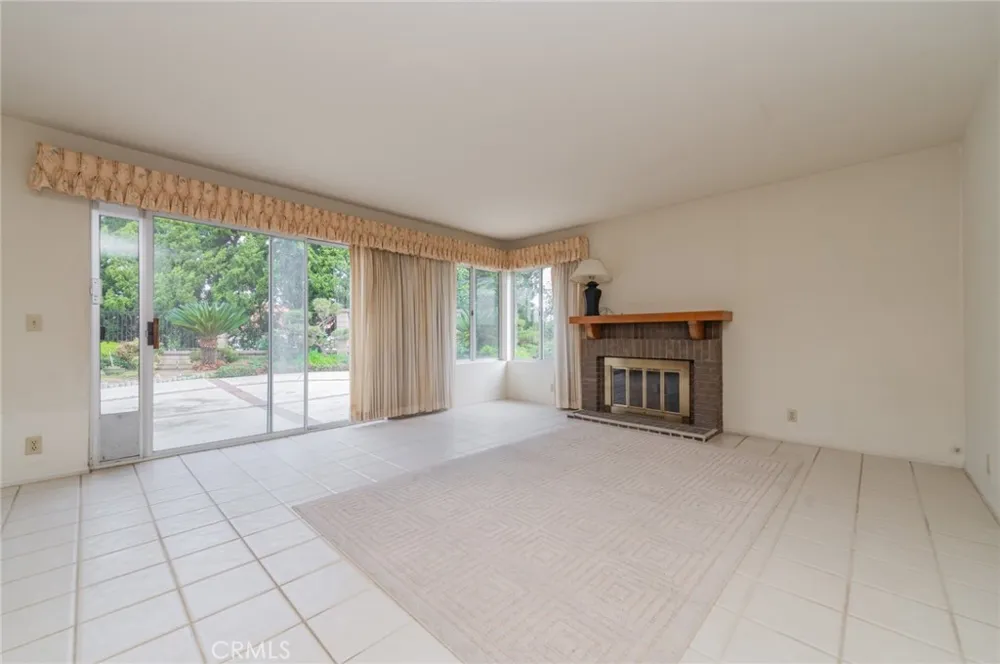 2800 S El Tesoro Hacienda Heights, CA 91745