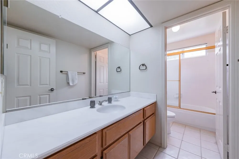 2800 S El Tesoro Hacienda Heights, CA 91745