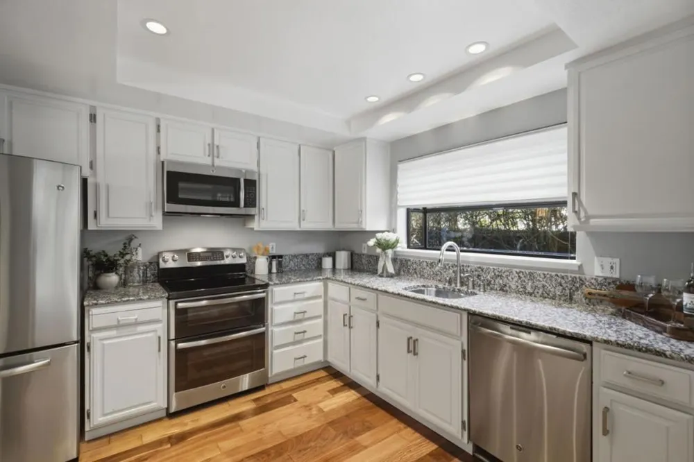 16 Lorton Avenue #3 Burlingame, CA 94010