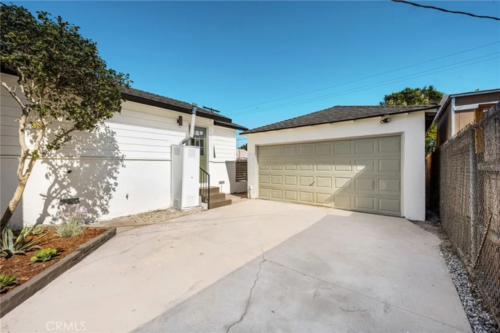 4817 W 136th Street Hawthorne, CA 90250
