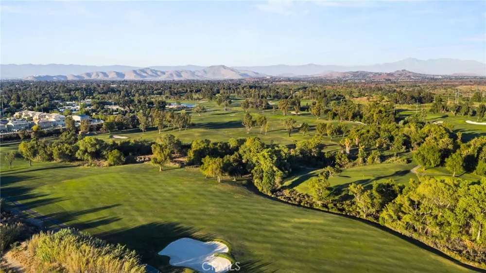 6898 Cache Way Jurupa Valley, CA 91752