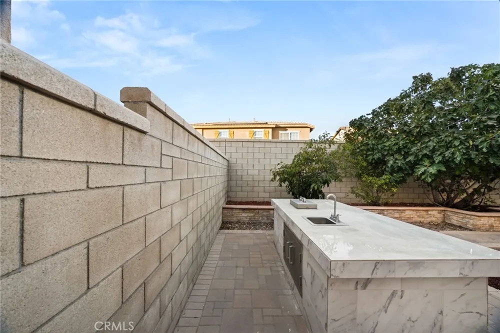 6898 Cache Way Jurupa Valley, CA 91752