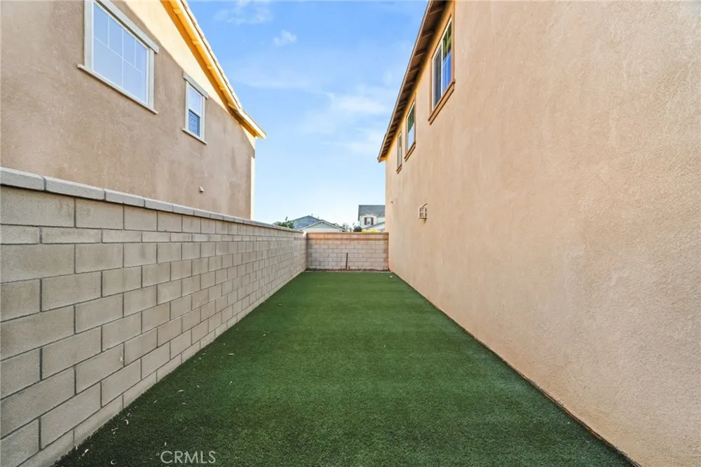 6898 Cache Way Jurupa Valley, CA 91752