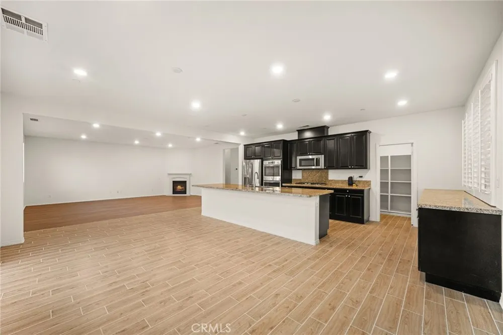 6898 Cache Way Jurupa Valley, CA 91752