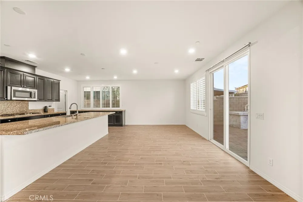 6898 Cache Way Jurupa Valley, CA 91752