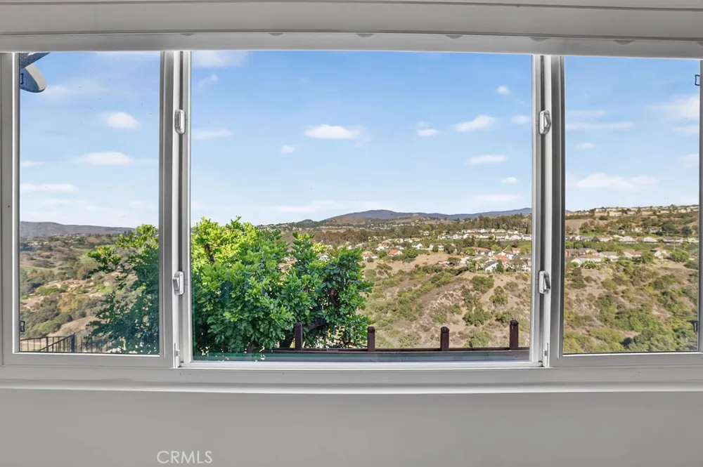 6245 E Quartz Anaheim Hills, CA 92807