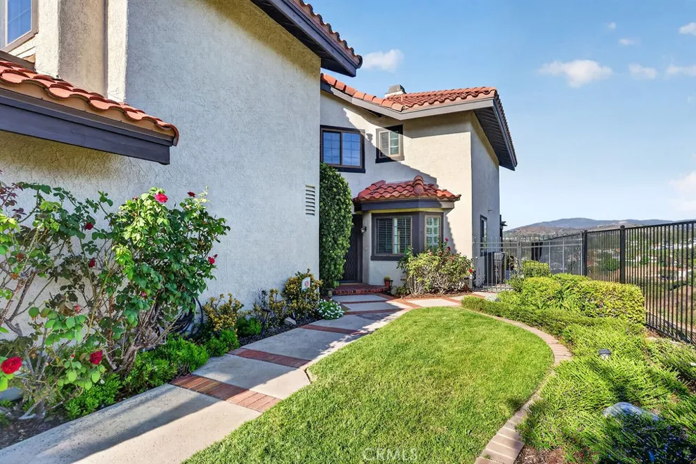 6245 E Quartz Anaheim Hills, CA 92807