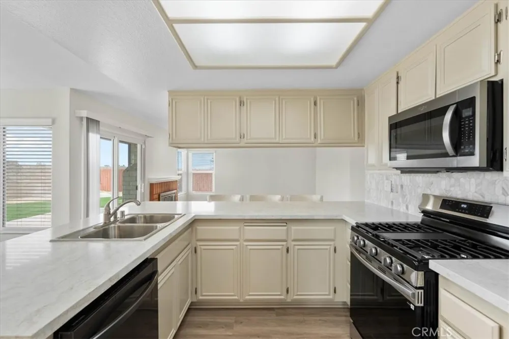 12242 San Ysidro Victorville, CA 92392