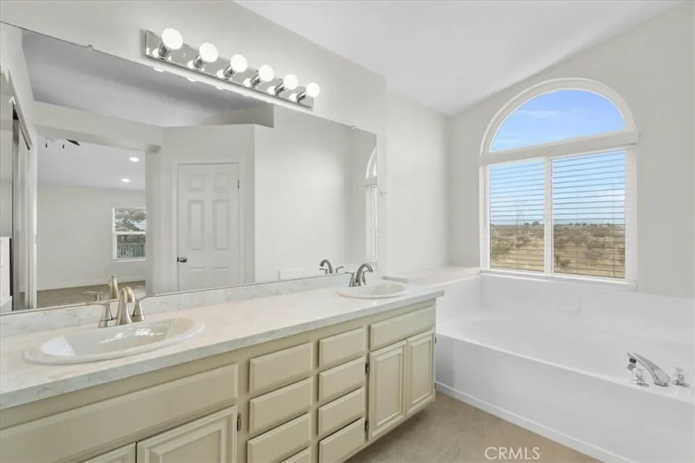 12242 San Ysidro Victorville, CA 92392