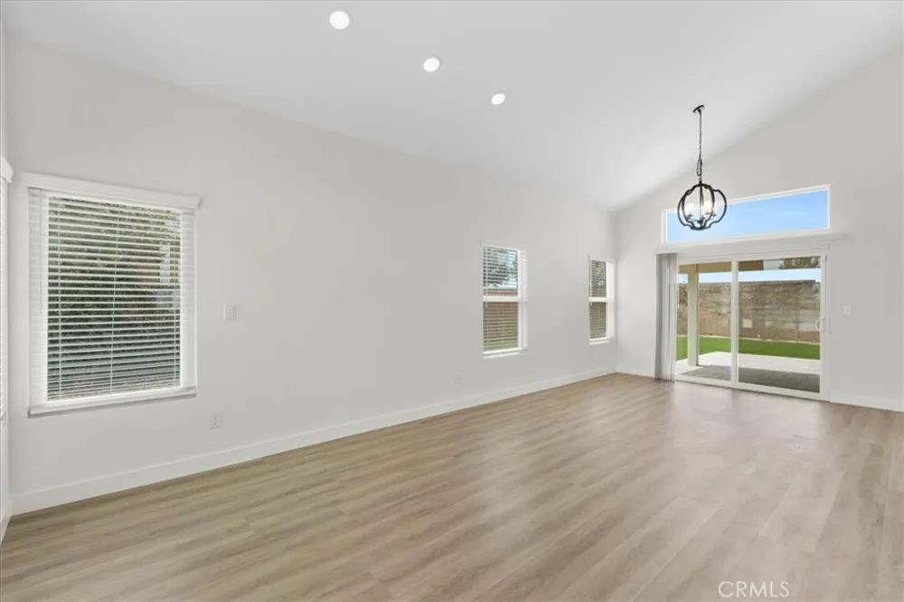 12242 San Ysidro Victorville, CA 92392