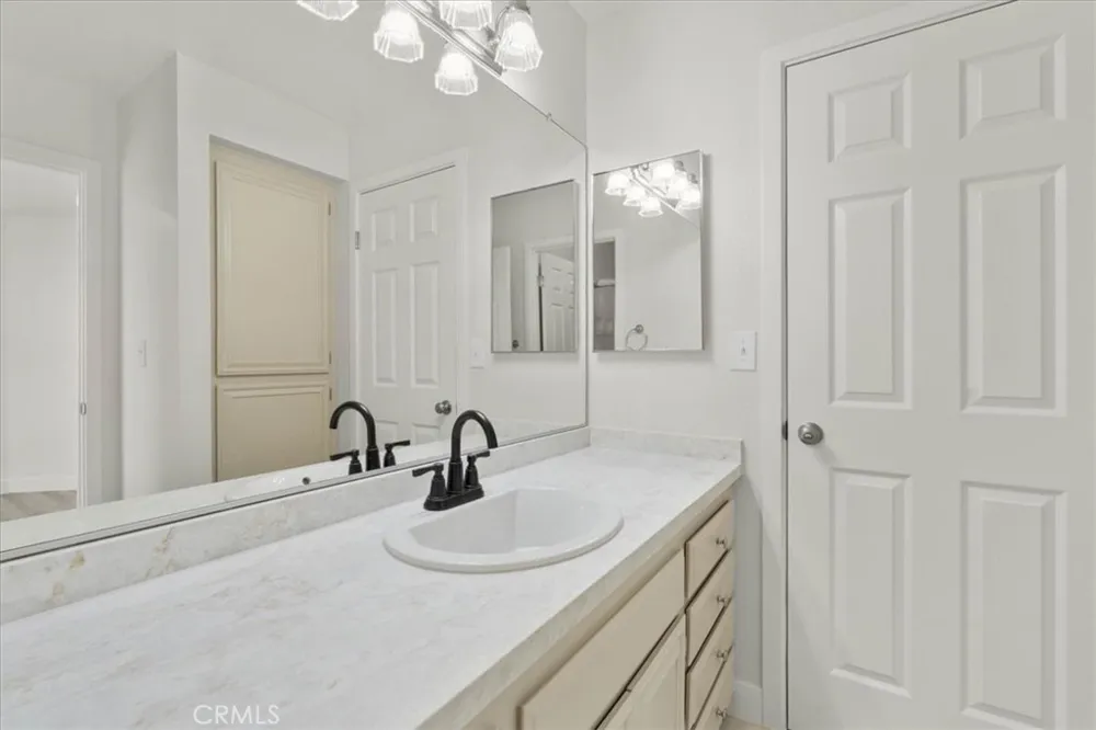 12242 San Ysidro Victorville, CA 92392
