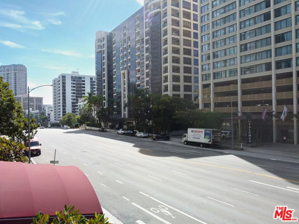 10747 Wilshire Boulevard #PH4 Los Angeles, CA 90024