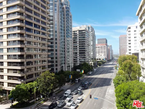 10747 Wilshire Boulevard #PH4