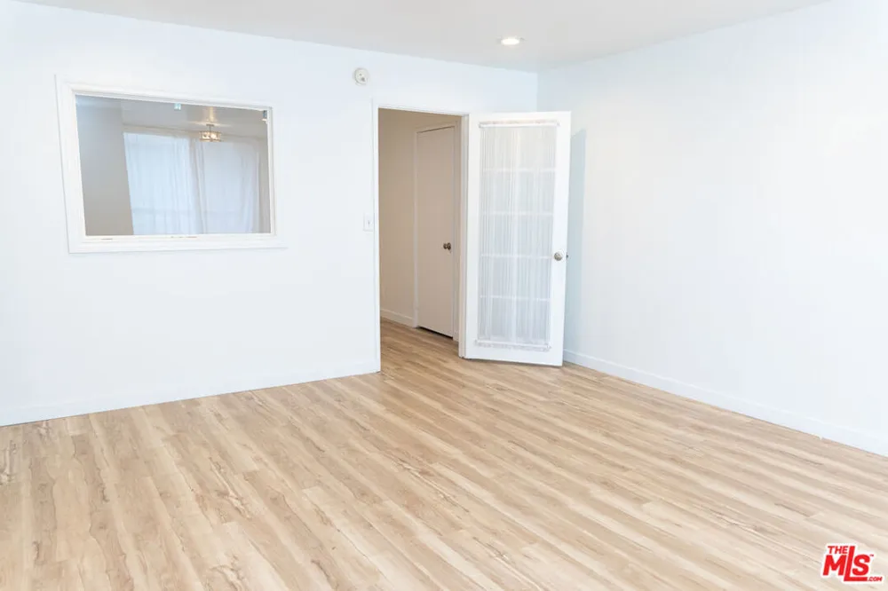 10747 Wilshire Boulevard #PH4 Los Angeles, CA 90024