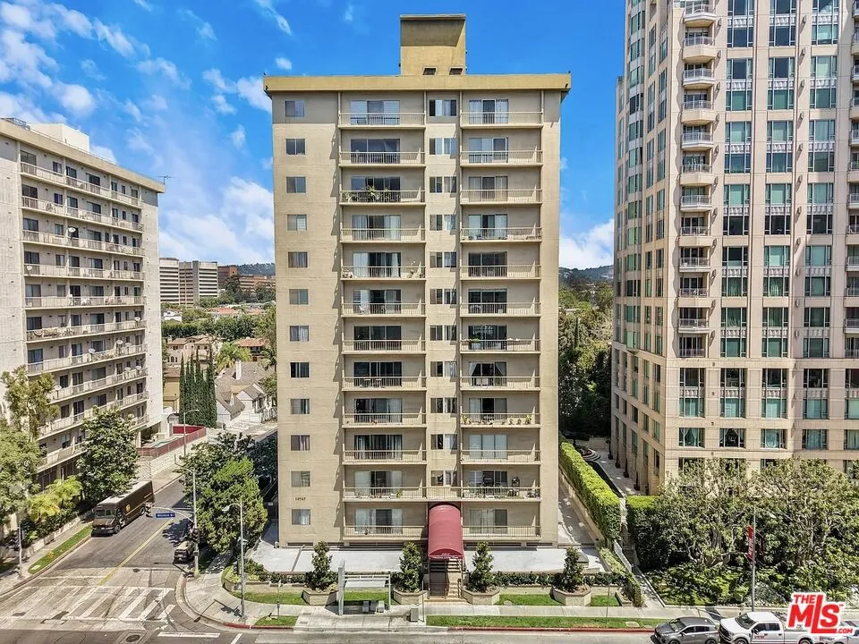 10747 Wilshire Boulevard #PH4 Los Angeles, CA 90024