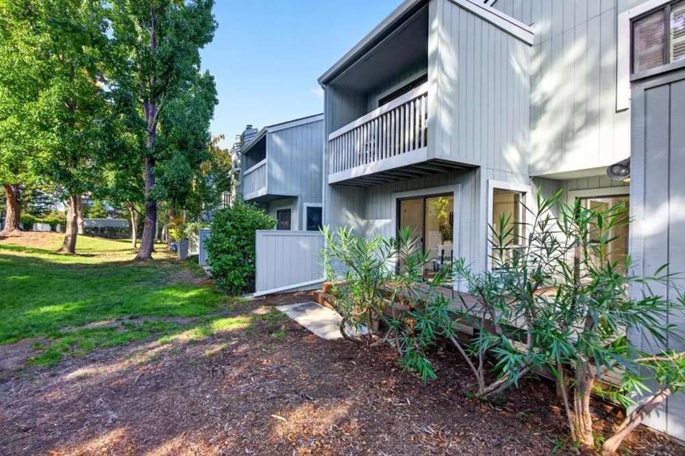131 Ortega Avenue Mountain View, CA 94040