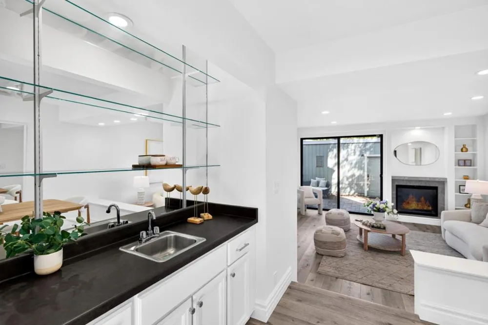 131 Ortega Avenue Mountain View, CA 94040