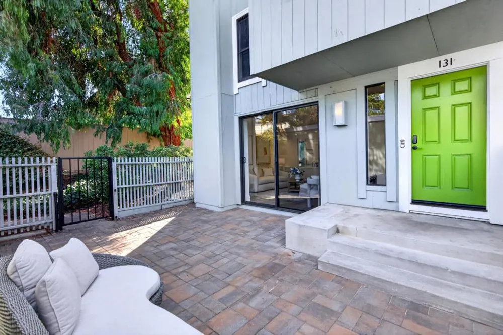 131 Ortega Avenue Mountain View, CA 94040