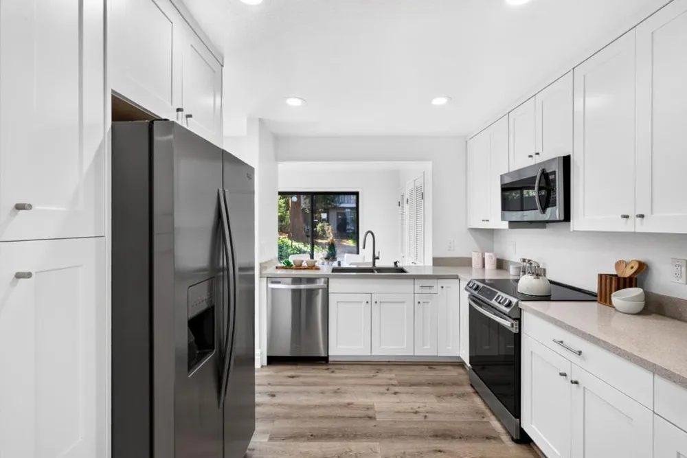 131 Ortega Avenue Mountain View, CA 94040