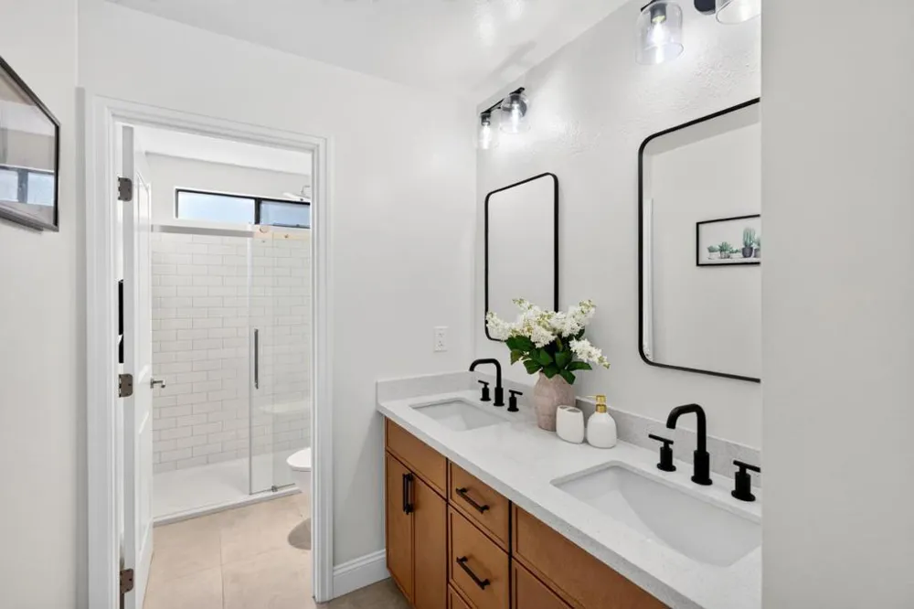 131 Ortega Avenue Mountain View, CA 94040