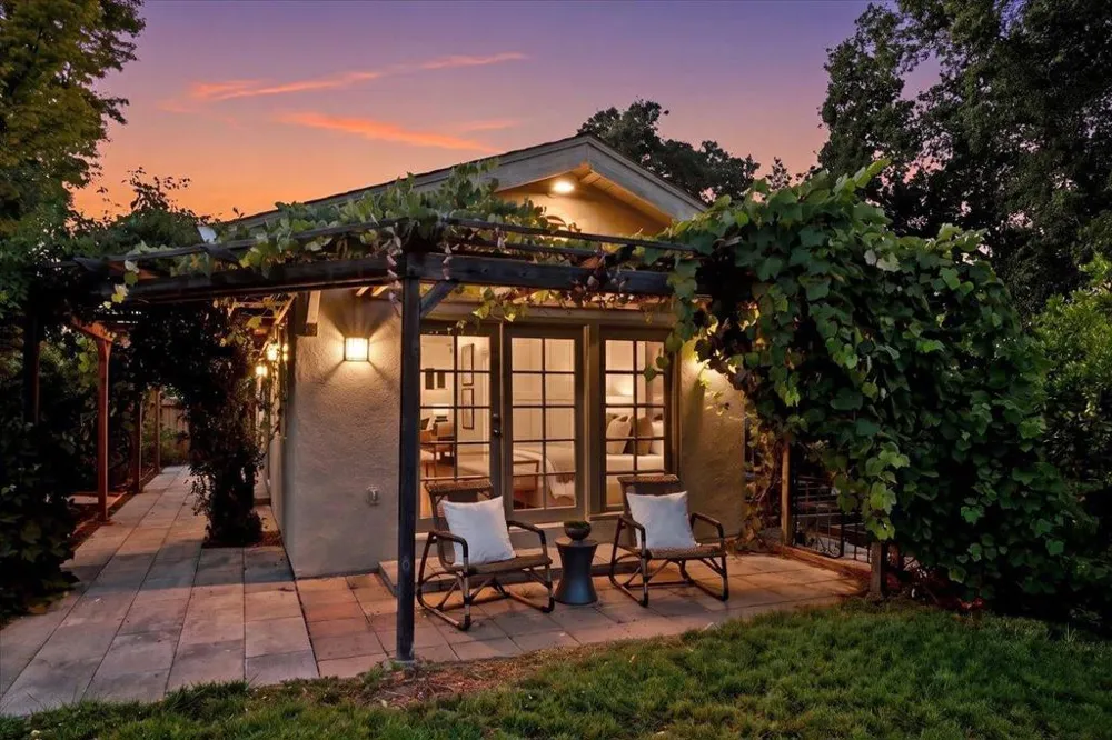 26541 Purissima Road Los Altos Hills, CA 94022
