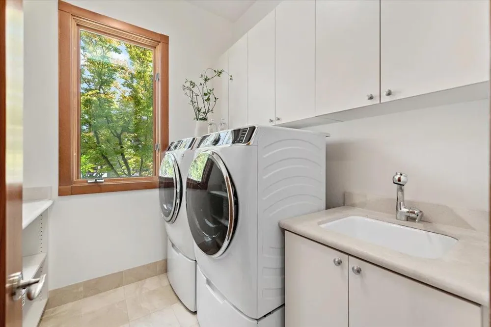 26541 Purissima Road Los Altos Hills, CA 94022