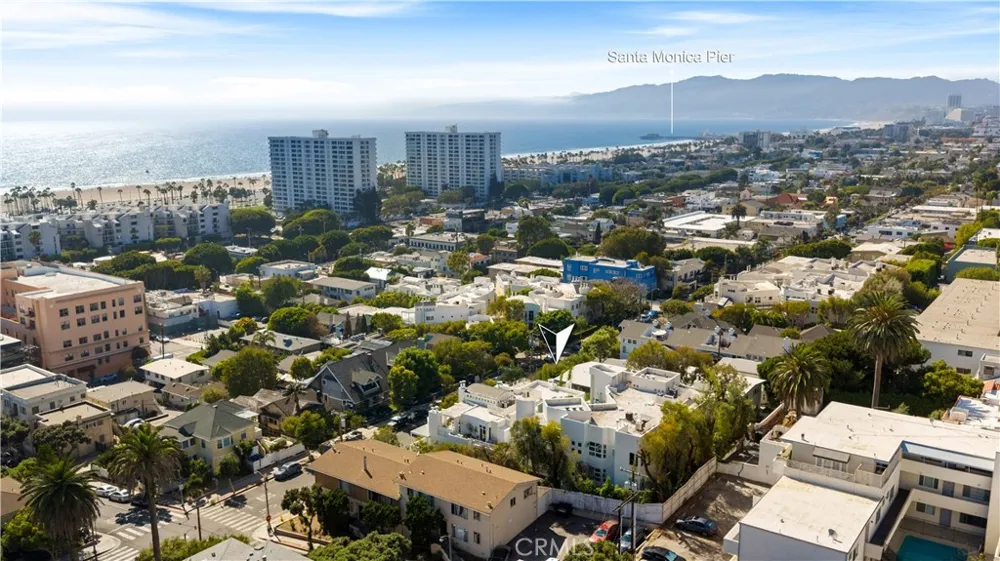 3019 3rd Street #202 Santa Monica, CA 90405