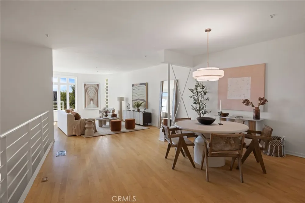 3019 3rd Street #202 Santa Monica, CA 90405