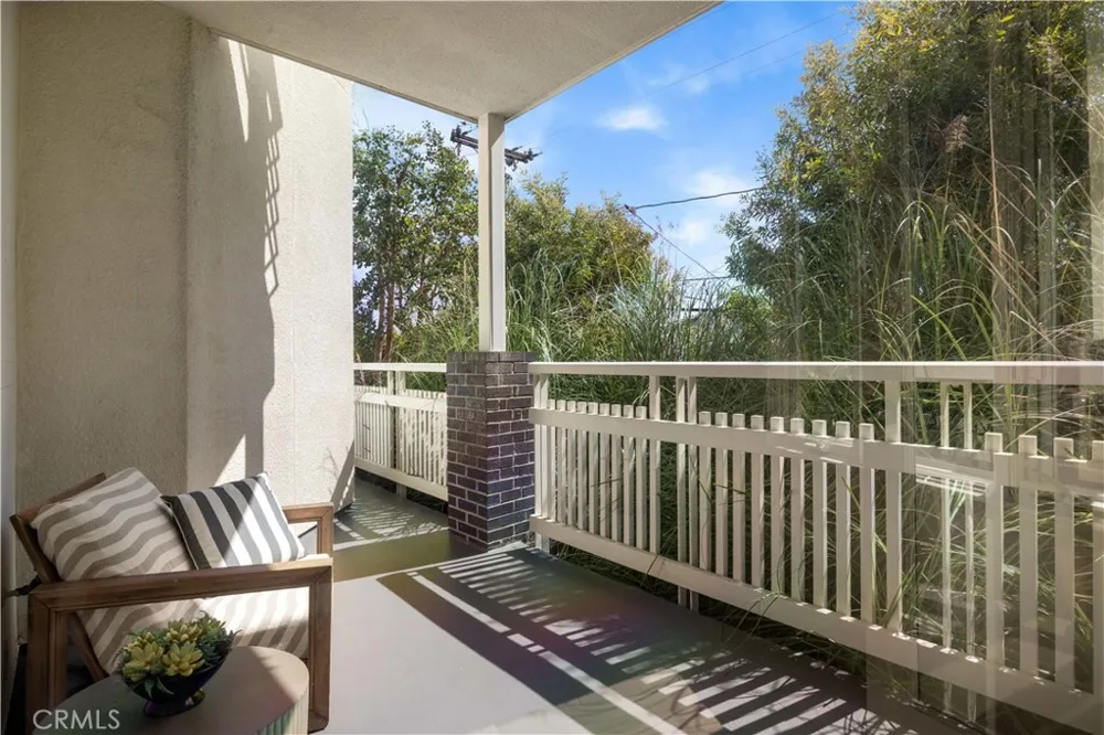 3019 3rd Street #202 Santa Monica, CA 90405