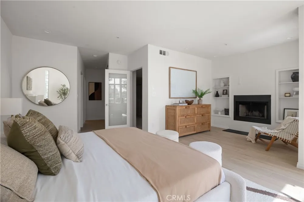 3019 3rd Street #202 Santa Monica, CA 90405