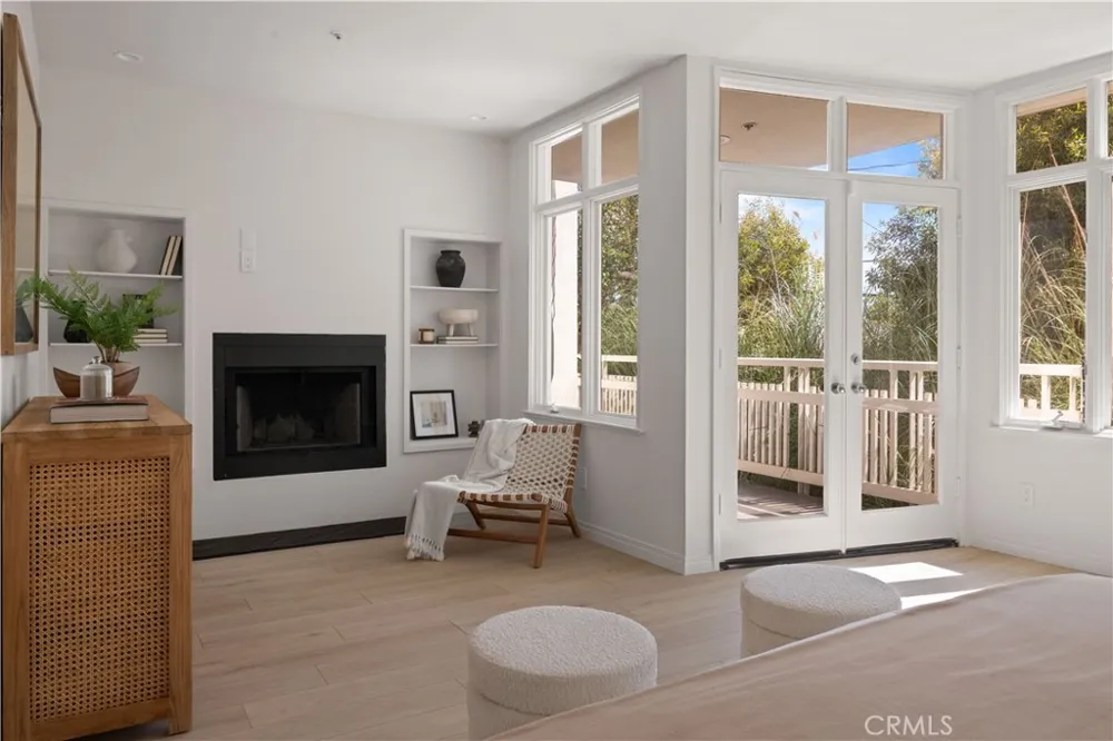 3019 3rd Street #202 Santa Monica, CA 90405
