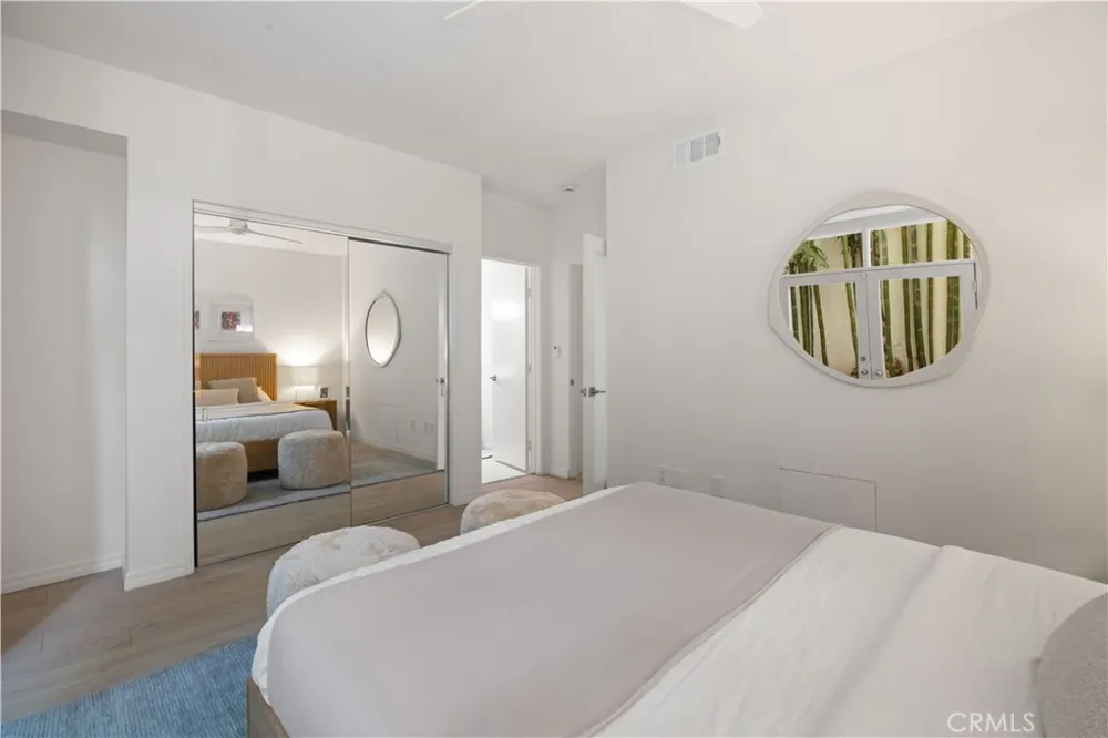 3019 3rd Street #202 Santa Monica, CA 90405