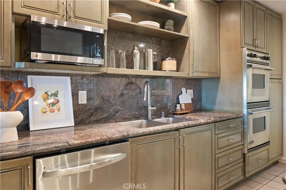 3019 3rd Street #202 Santa Monica, CA 90405