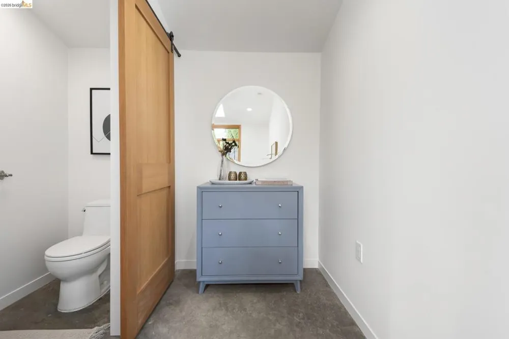 1905 Chestnut St Berkeley, CA 94702
