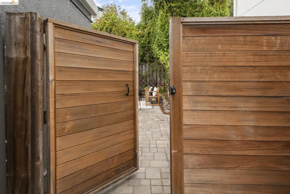 1905 Chestnut St Berkeley, CA 94702
