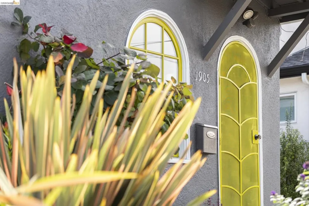 1905 Chestnut St Berkeley, CA 94702