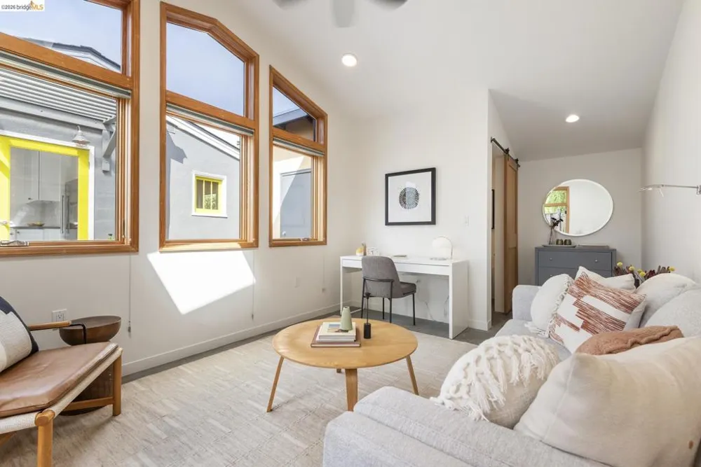 1905 Chestnut St Berkeley, CA 94702