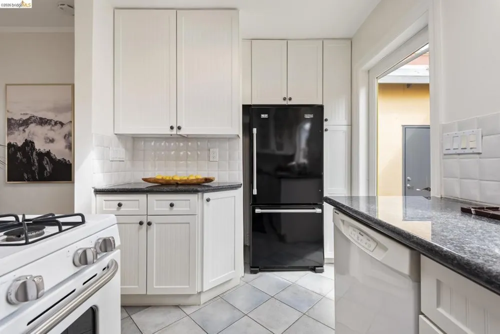 1905 Chestnut St Berkeley, CA 94702