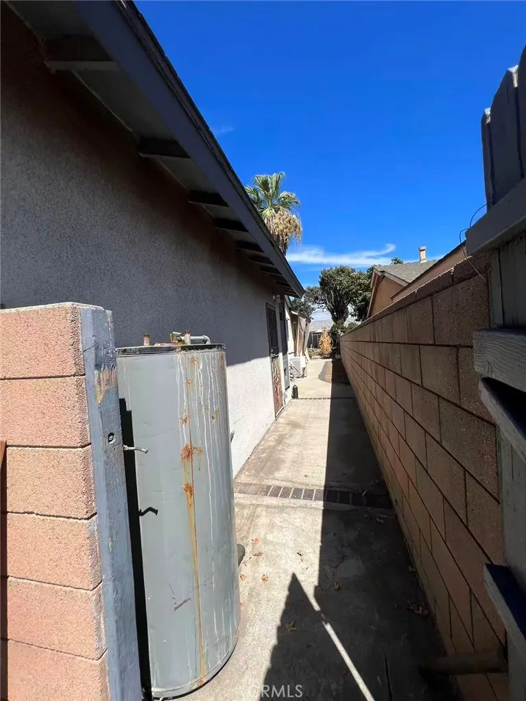 1522 Densmore Street Pomona, CA 91767